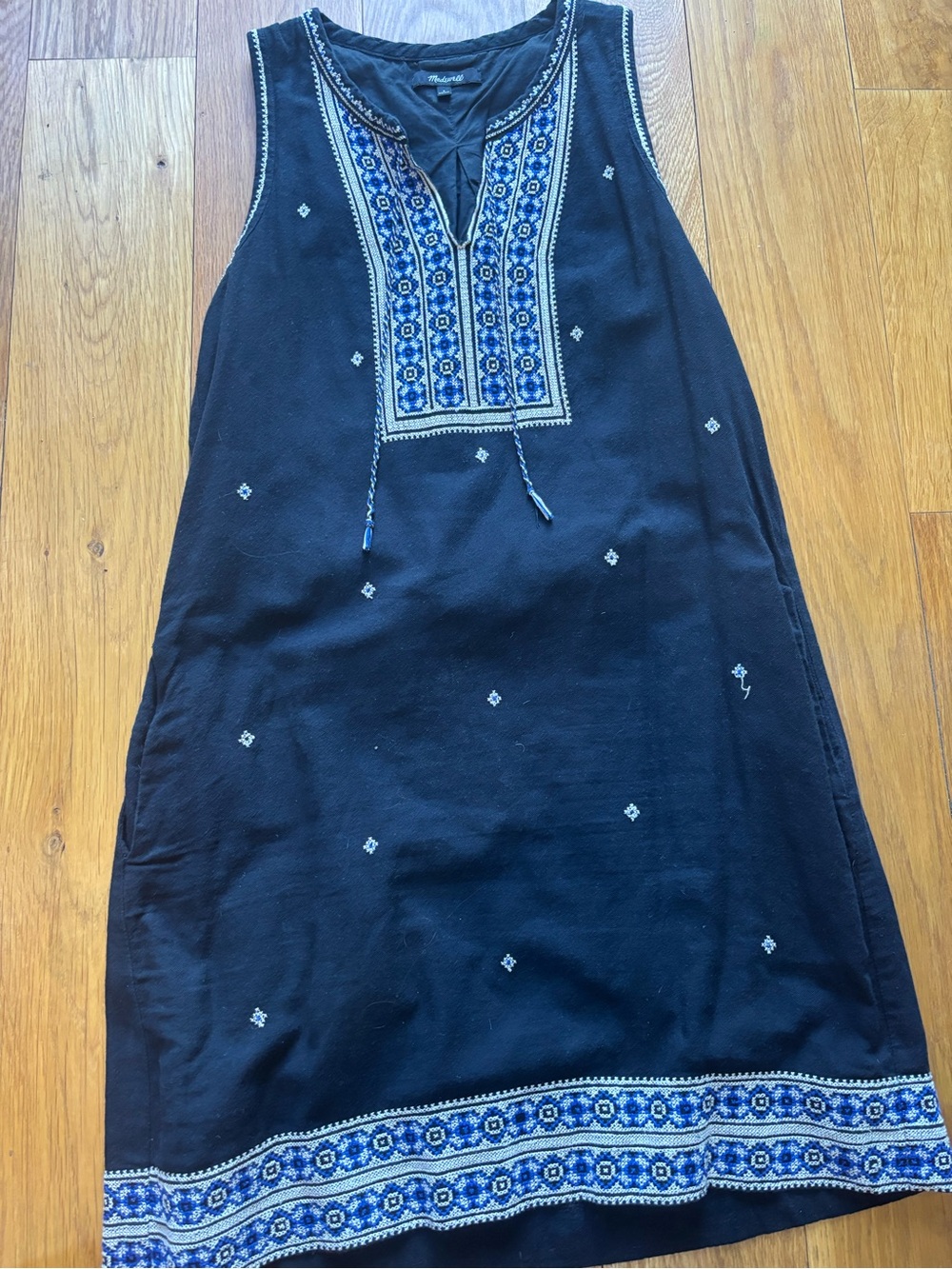 Madewell Black Sleeveless Embroidered Shift Dress with Blue Accents